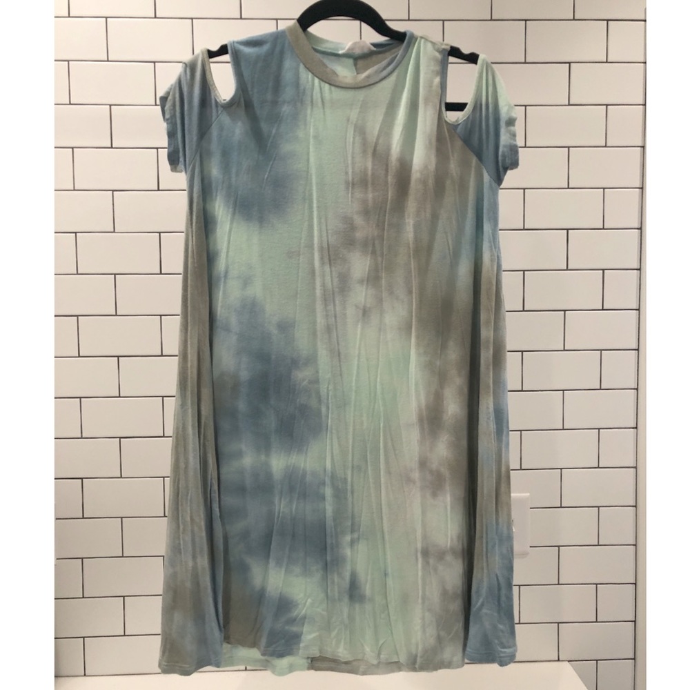 Peach Love, Tie dye, cold shoulder dress